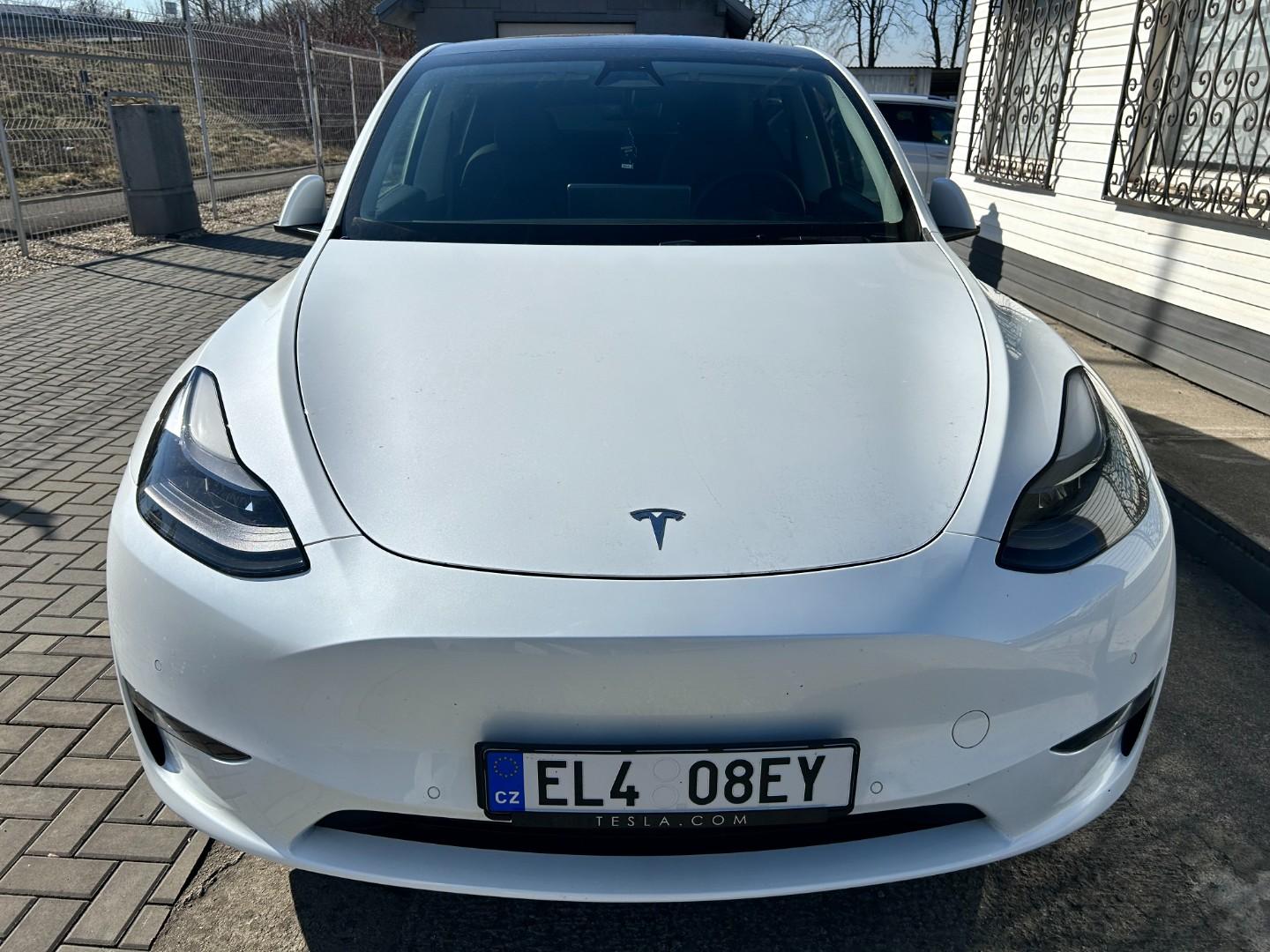 Main car view