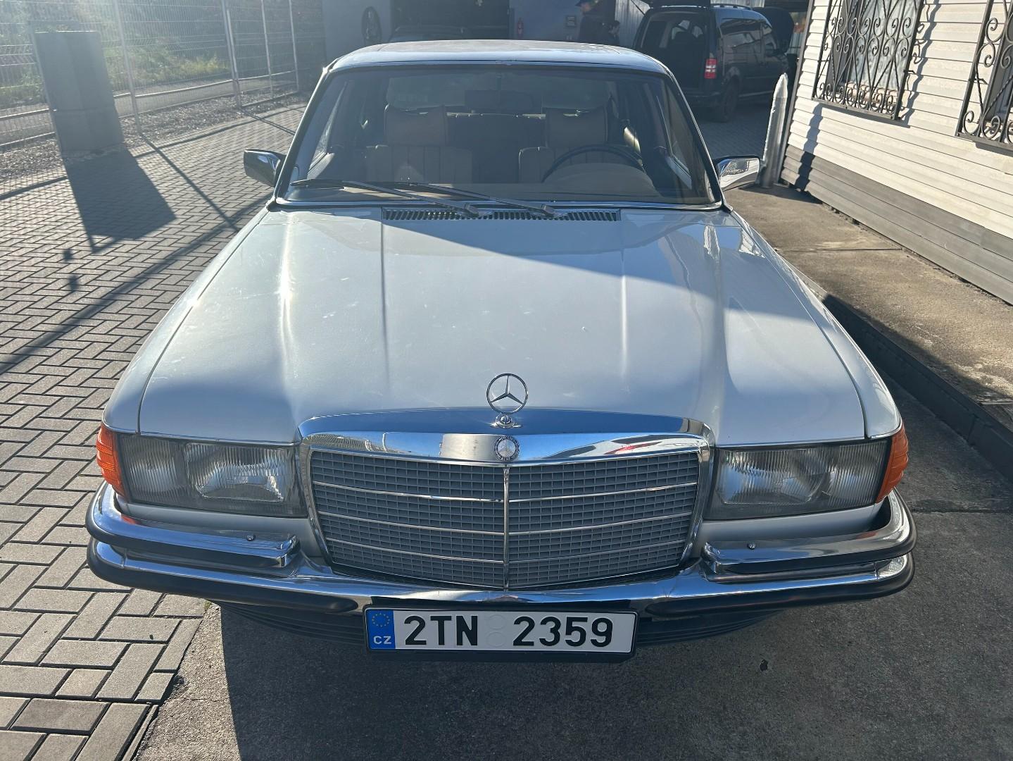Main car view